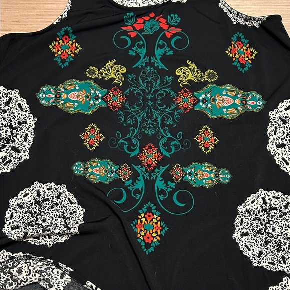 Elegant Black and Green Women's Top Size XL - Picture 6 of 6